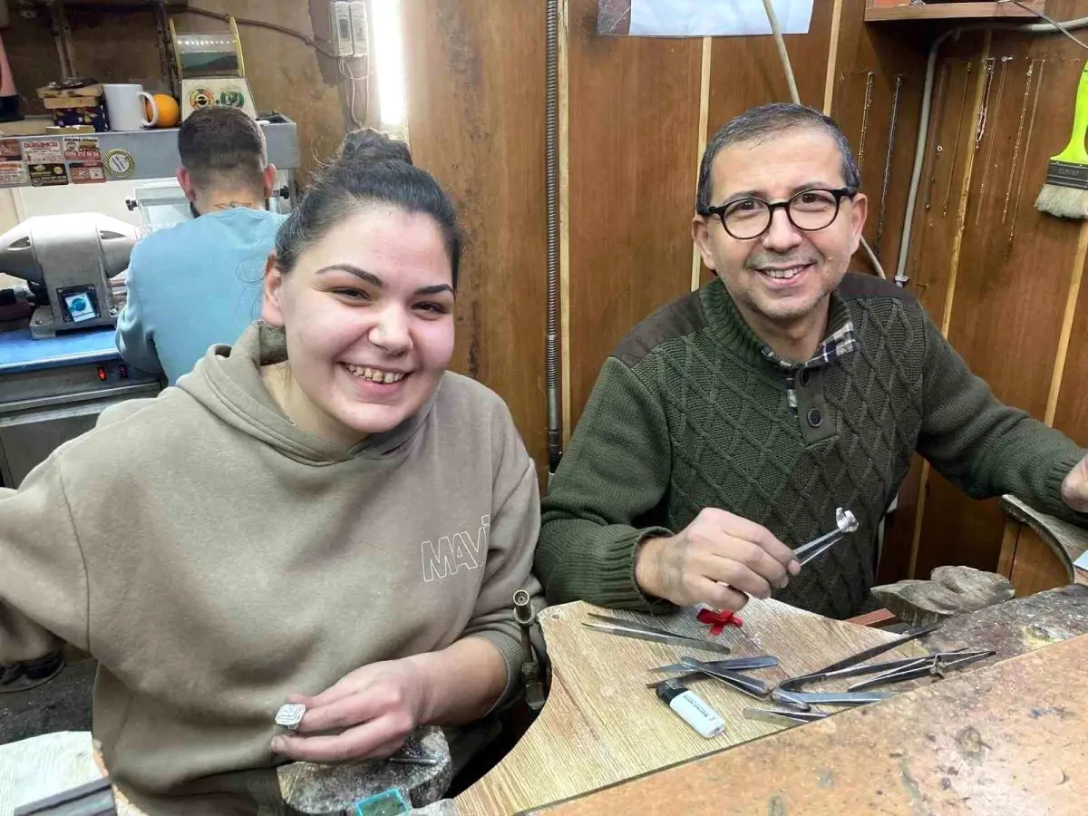 Aydın’ın İlk Kadın Kuyumcusu Yetişiyor