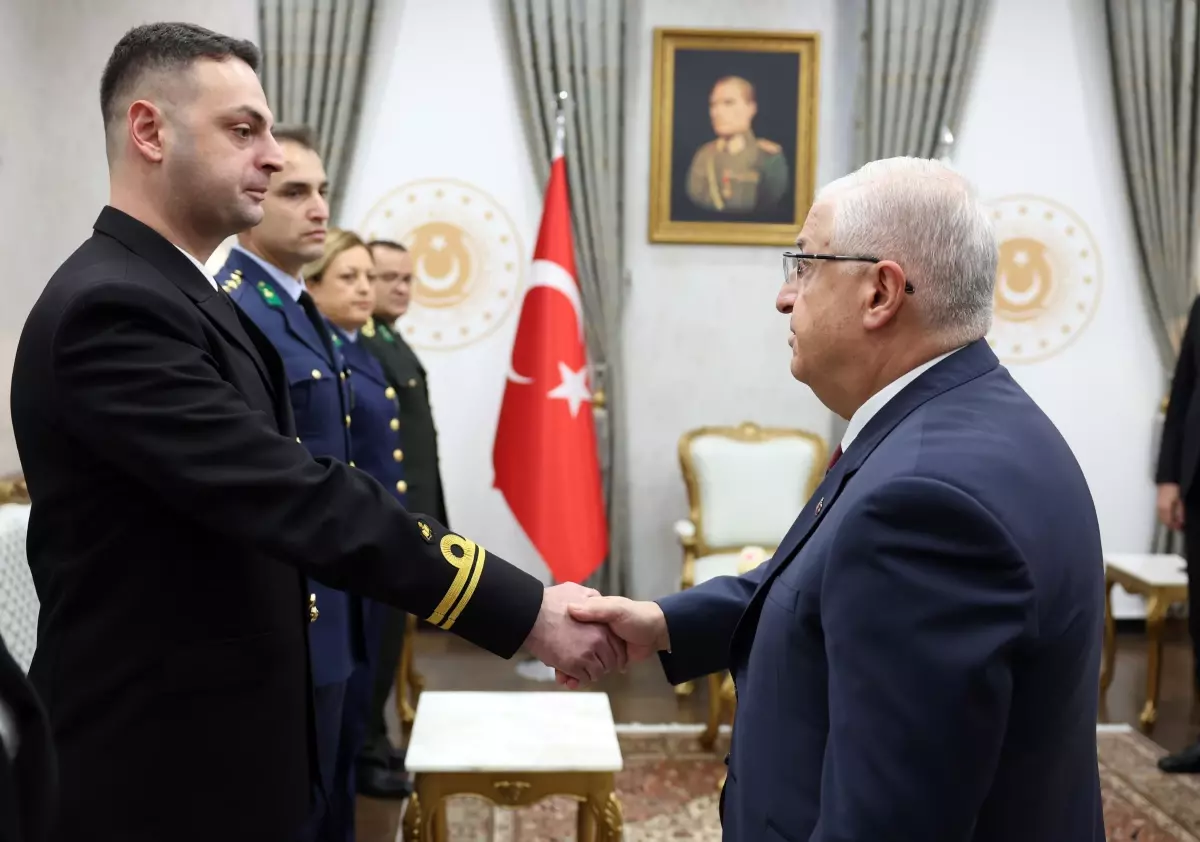 Bakan Yaşar Güler, Öğretmenler Günü’nde Öğretmenlerle Bir Araya Geldi