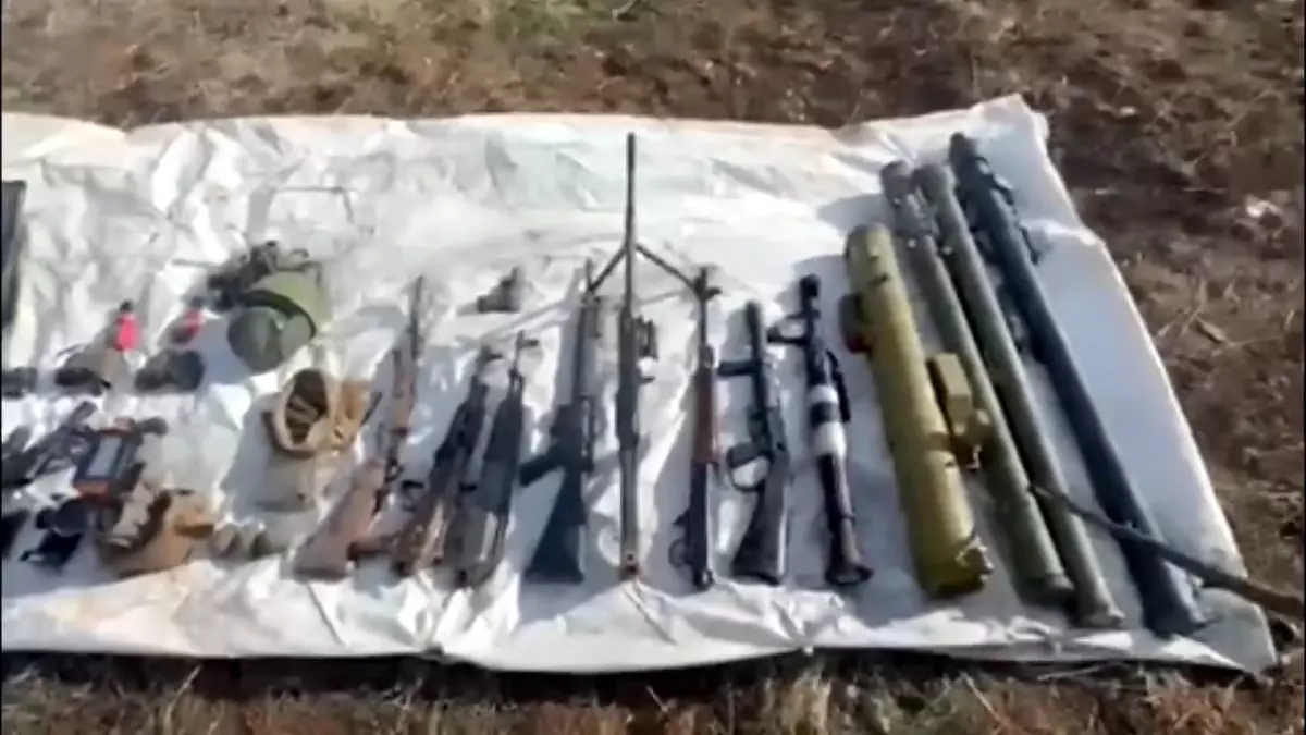 Pençe-Kilit Harekatı’nda Mağarada Çok Sayıda Silah ve Mühimmat Ele Geçirildi