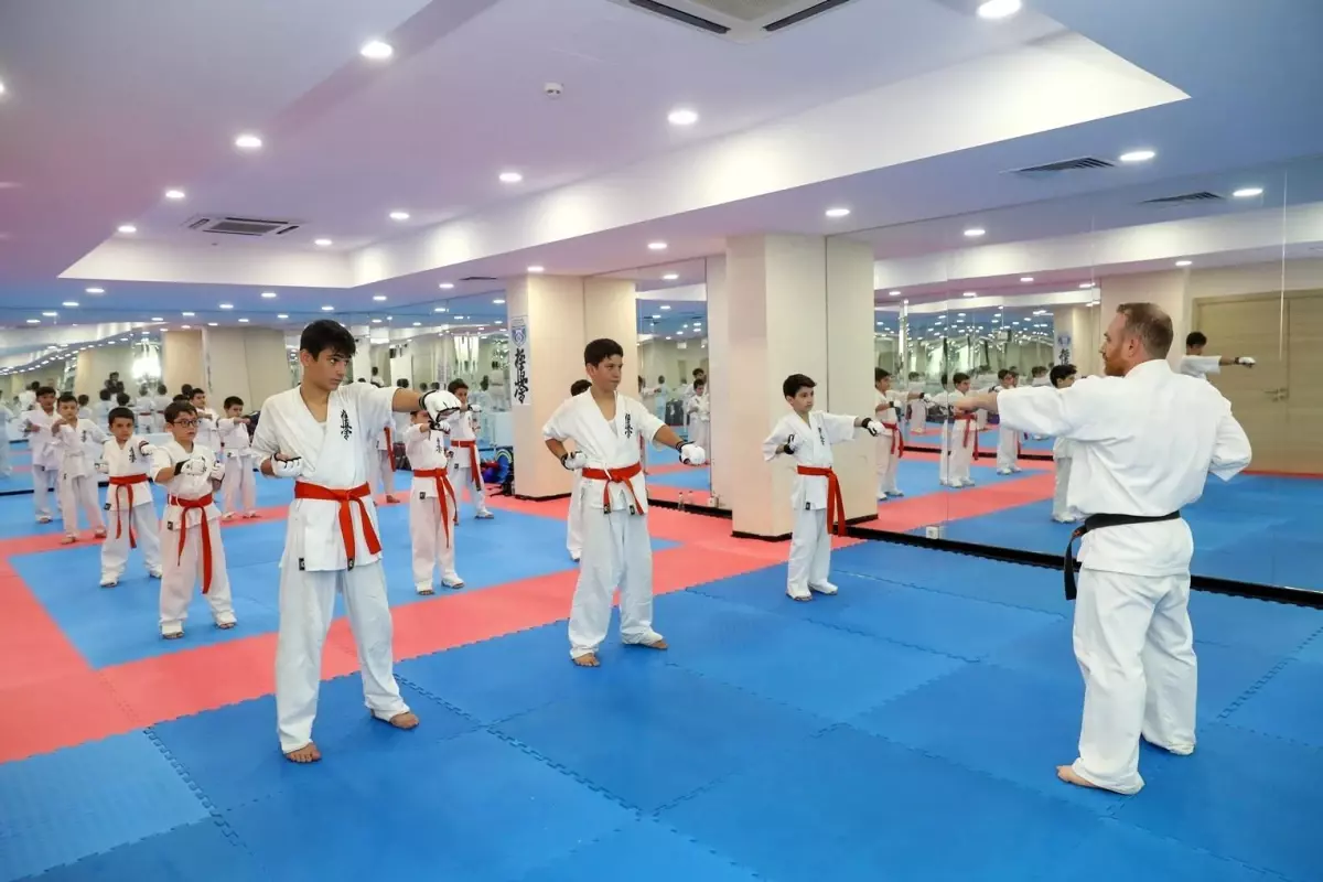 Sultangazi Belediyesi Sporda Büyük Başarılara İmza Attı
