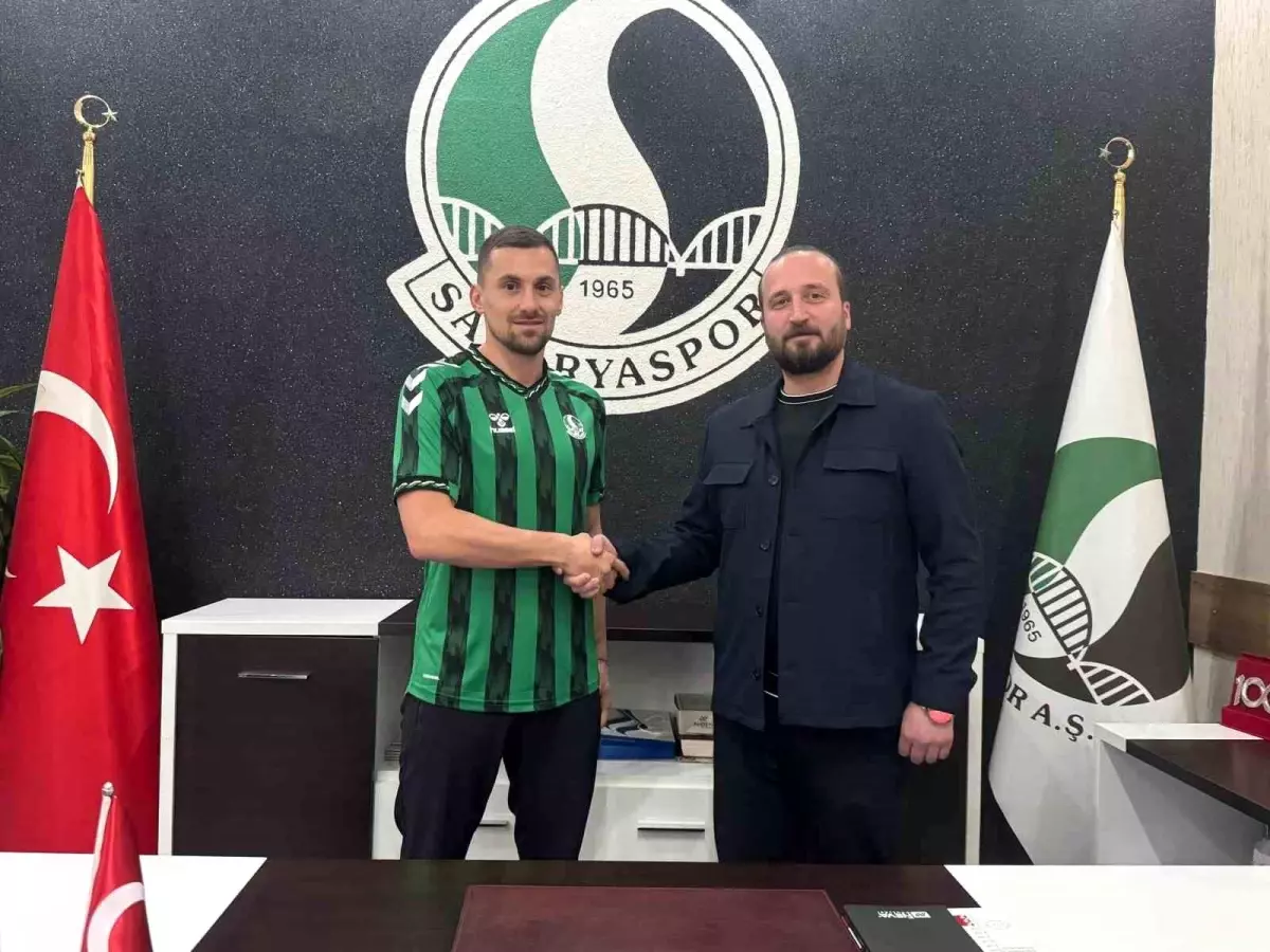 Sakaryaspor’dan Burak Altıparmak Transferi