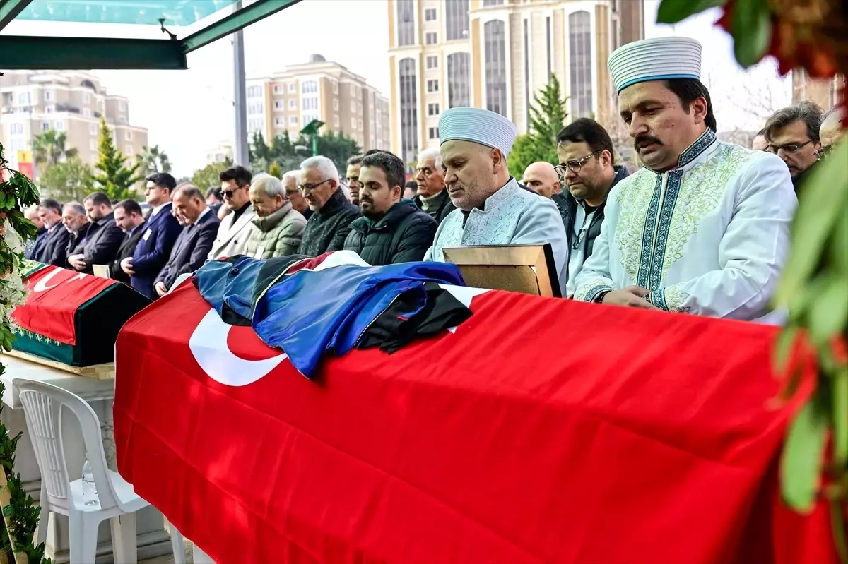 Yangında Hayatını Kaybeden İkili İçin Cenaze Töreni