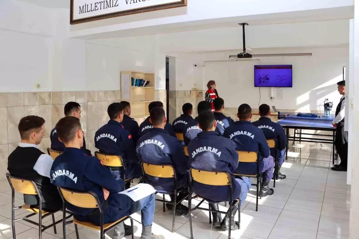 Sinop’ta Askerlere Evlilik Semineri